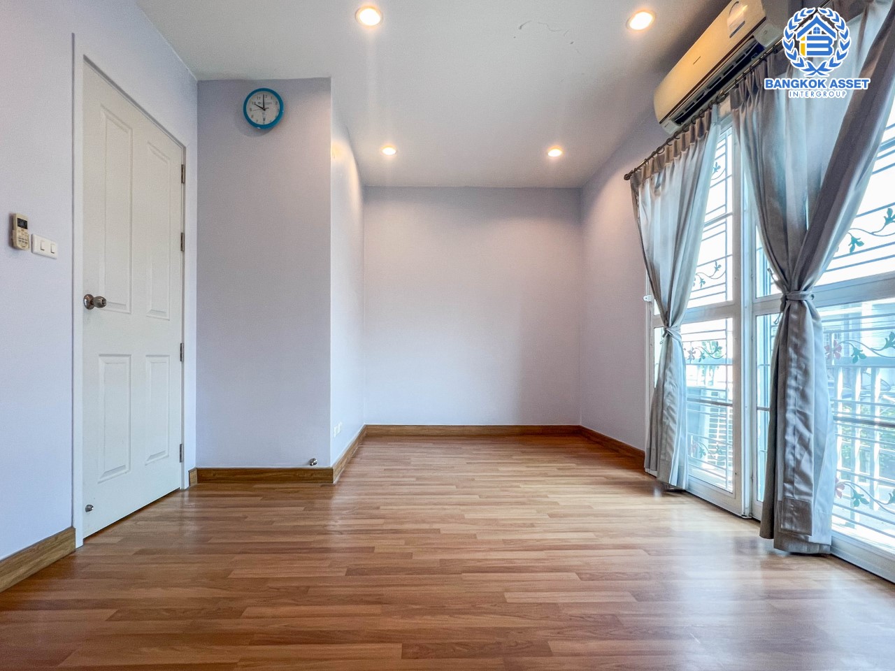 ทาวน์เฮ้าส์มือสองย่านนครปฐม ม.พฤกษาทาวน์เน็กซ์ ปิ่นเกล้า-พุทธมณฑลสาย4 บนเนื้อที่ 16 ตร.ว. ฟังก์ชัน 3 ห้องนอน 2 ห้องน้ำ 1 ที่จอดรถ เดินทางสะดวก บนทำเลเชื่อมต่อถ.พุทธมณฑลสาย4, ถ.บรมราชชนนี, ถ.เพชรเกษม ใกล้ ม.มหิดล และเซ็นทรัลศาลายา